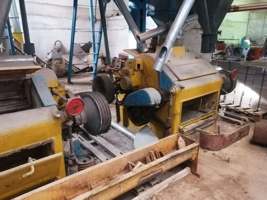 Мелница валсавая станок