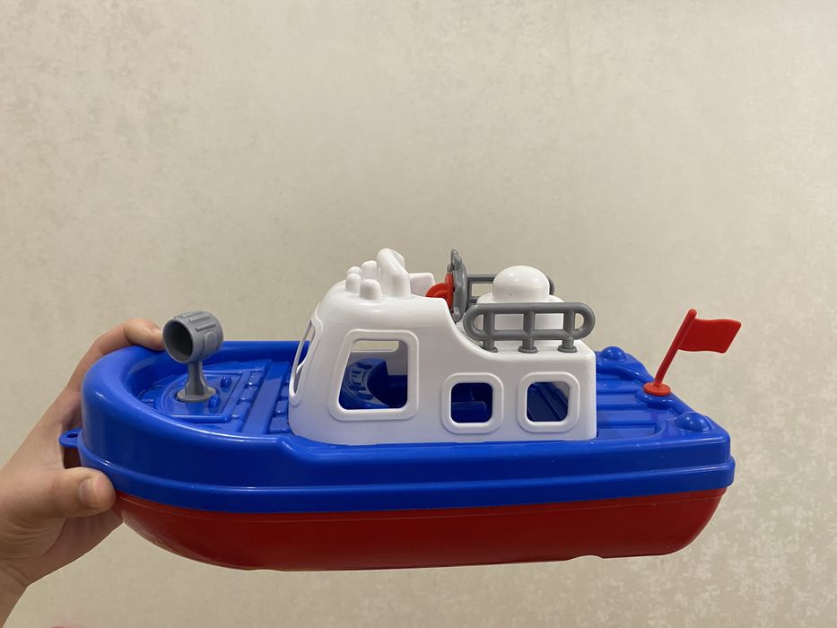Продам игрушку корабль Полесье