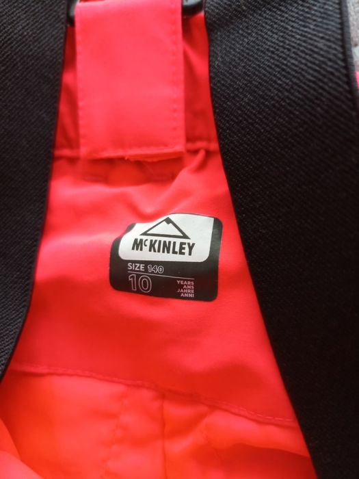 salopeta noua McKinley copii impermeabila marime 140 9 10 10ani