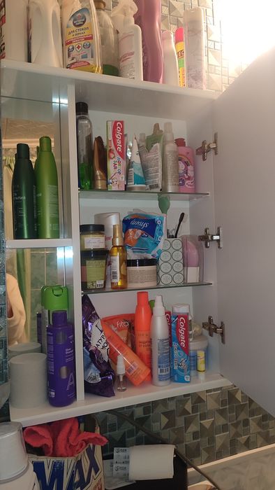 Продается шкаф в ванную