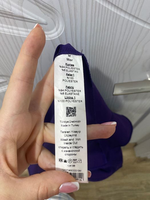 Рокля Adl ефектна с паднали рамена