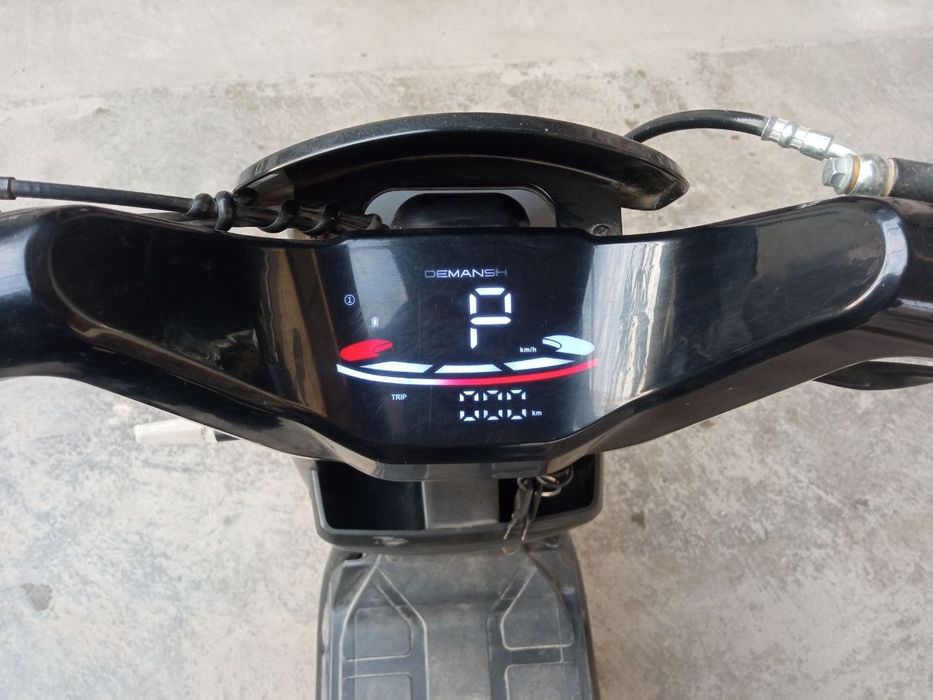 Elkro skuter sotiladi