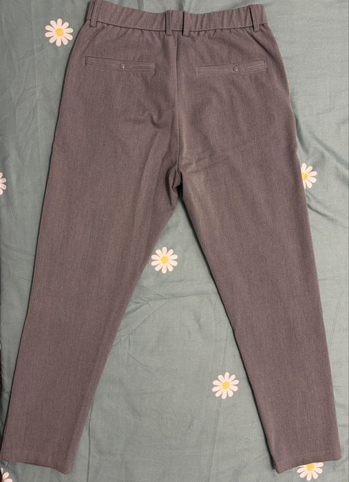 Брюки серые приталенные