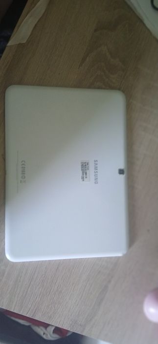 Tableta samsung galaxy tab 4,nou nouta ,predare personalafolosita maxim 30 min,o vand pt ca nu am ce face cu ea
