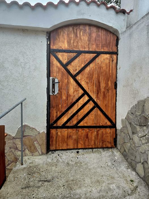 Изработваме дървени врати