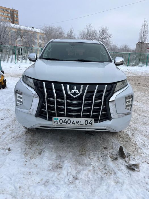 Mitsubishi pajero sport