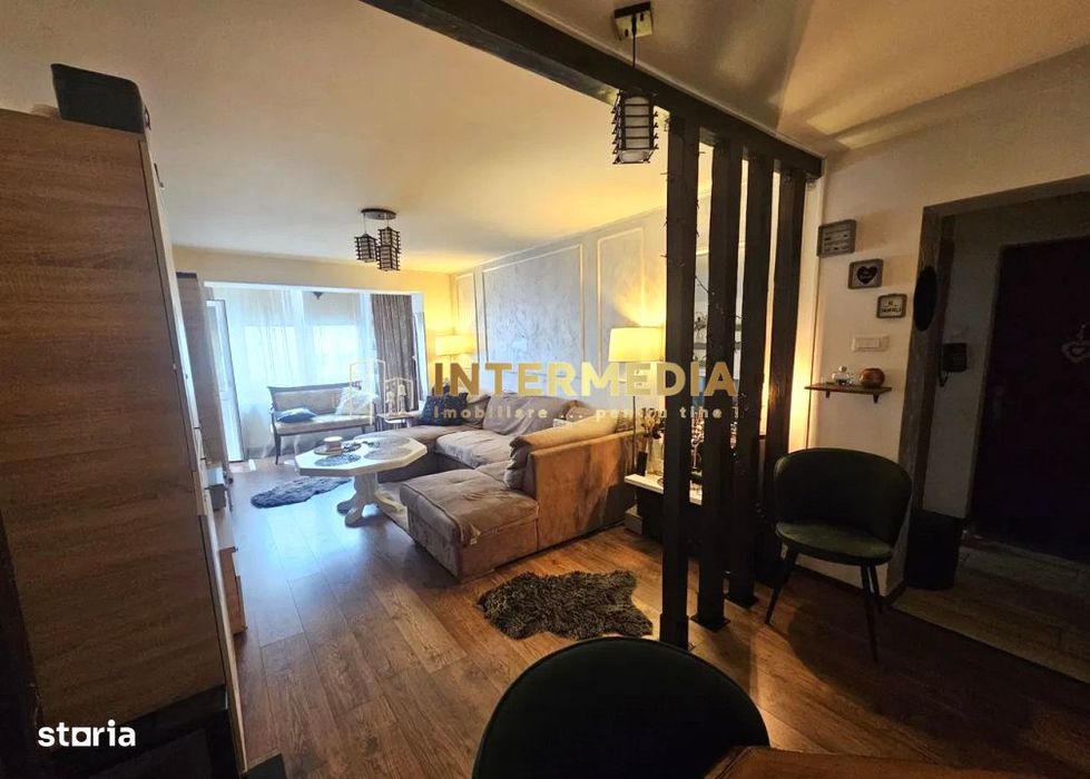 Apartament 3 camere CETATE Bulevard Etaj 3 Renovat Total Mobilat Beci — fotografia 1