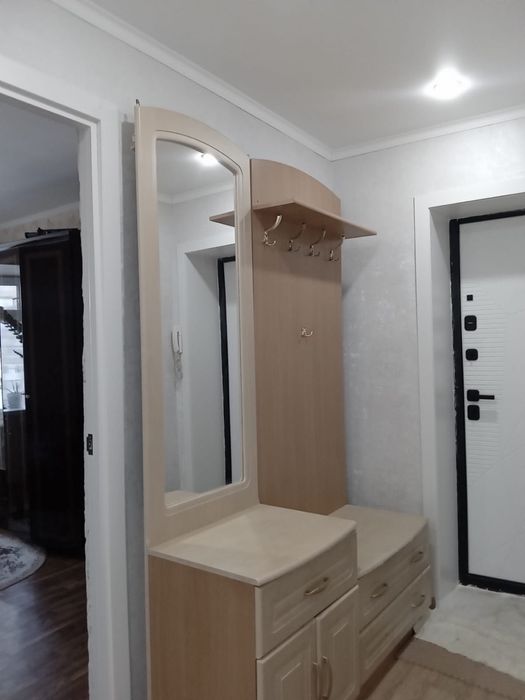 Прихожка сатылады.Бағасы 22000 теңге