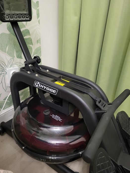 Гребной тренажер в отличном состоянии