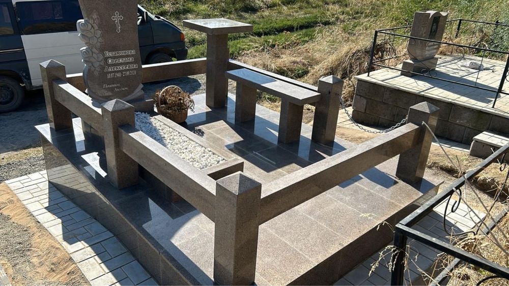 Установка памятников. Комплексы. Гранит. Мрамор.