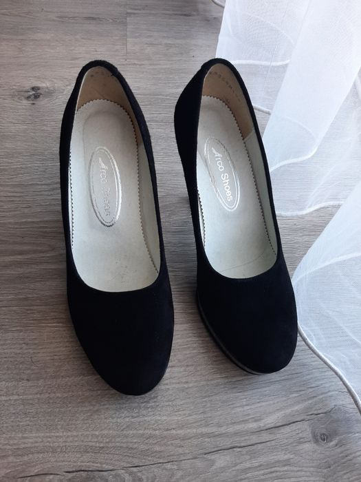 Pantofi de ocazie cu toc piele intoarsa marime 35