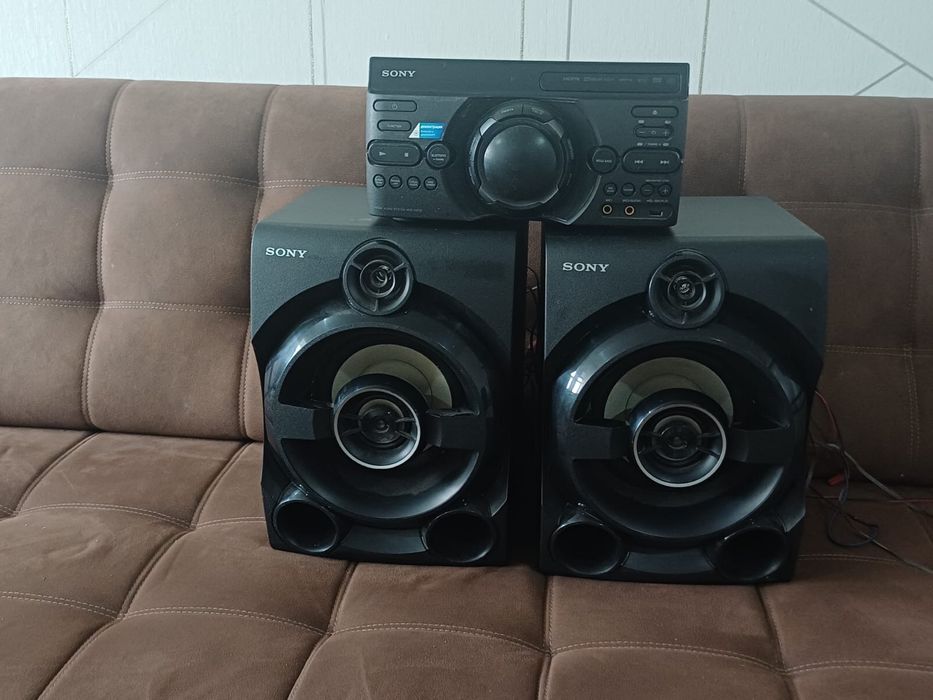 Продам музыкальный центр Sony
