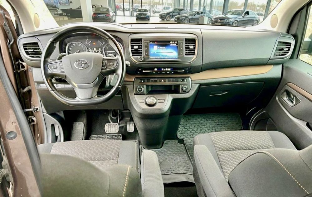 Toyota Proace ,euro 6 , RAR efectuat ,8 locuri