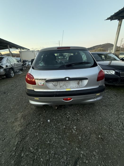 8 бр Пежо 206 1.4 75 кс 1999г  на части