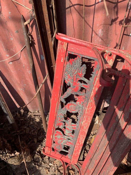 Băncuțe curte copi