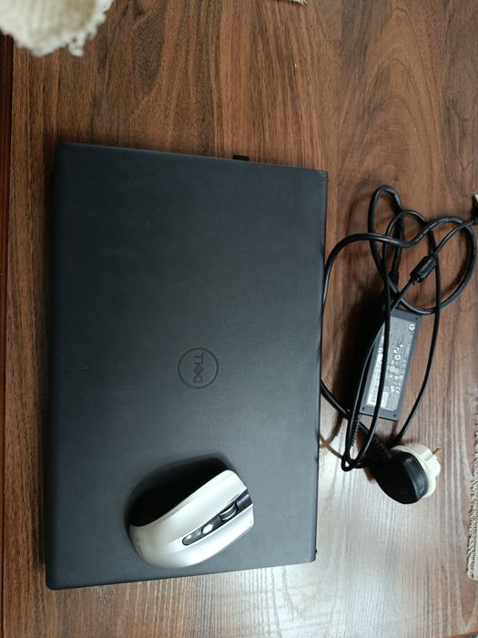 Dell Vostro 15 3510 | Core i3 11-avlod | Kamera bor