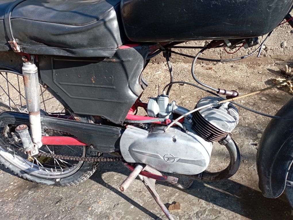 Балкан 50 с ръчни скорости с. Българско Сливово • OLX.bg