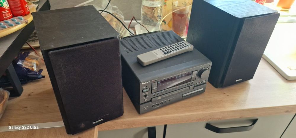 Micro sistem SONY mhc-1600 cu boxe și telecomanda