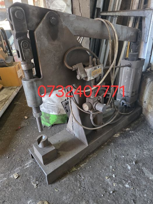 Presa nituri /nituitor saboti frana / camioane semiremorci / ferodat.