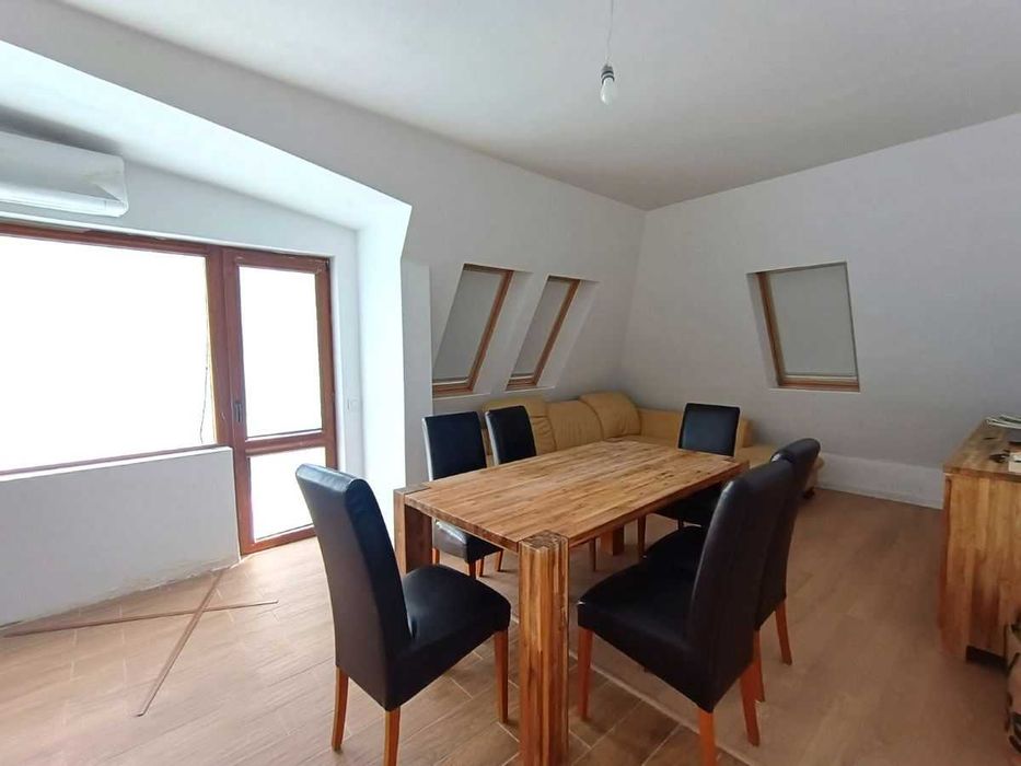 Дава се под наем Тристаен апартамент в Велико Търново, Център - 83 кв.м за 510 € - Снимка #2