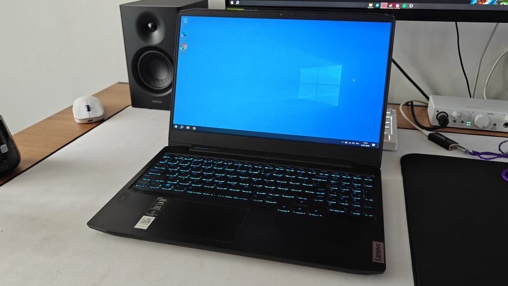 Laptopul Lenovo IdeaPad Gaming 3 15ARH05