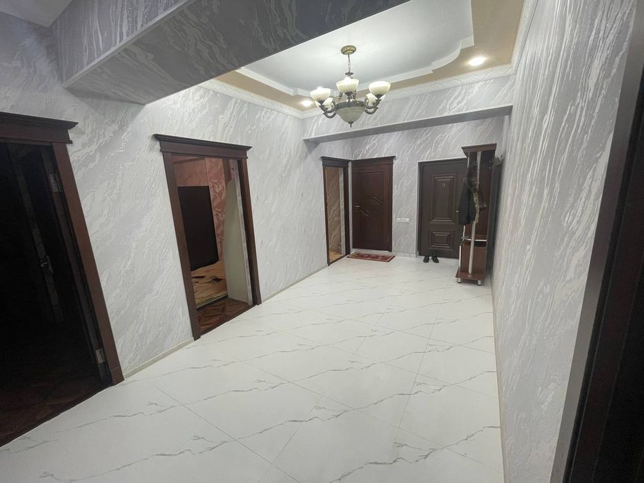 Сдаётся 5ти комнатная квартира на Эркин савдо