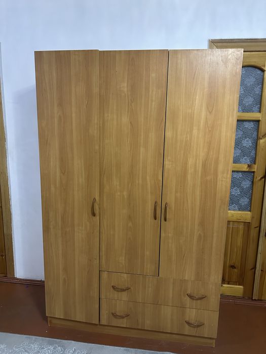 Шкаф шкафчик продается