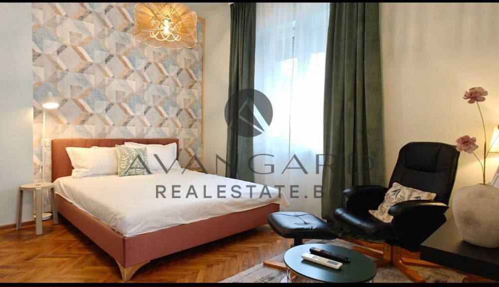 Продава се Тристаен апартамент в Пловдив, Център - 86 кв.м за 3084 €/кв.м - Снимка #7