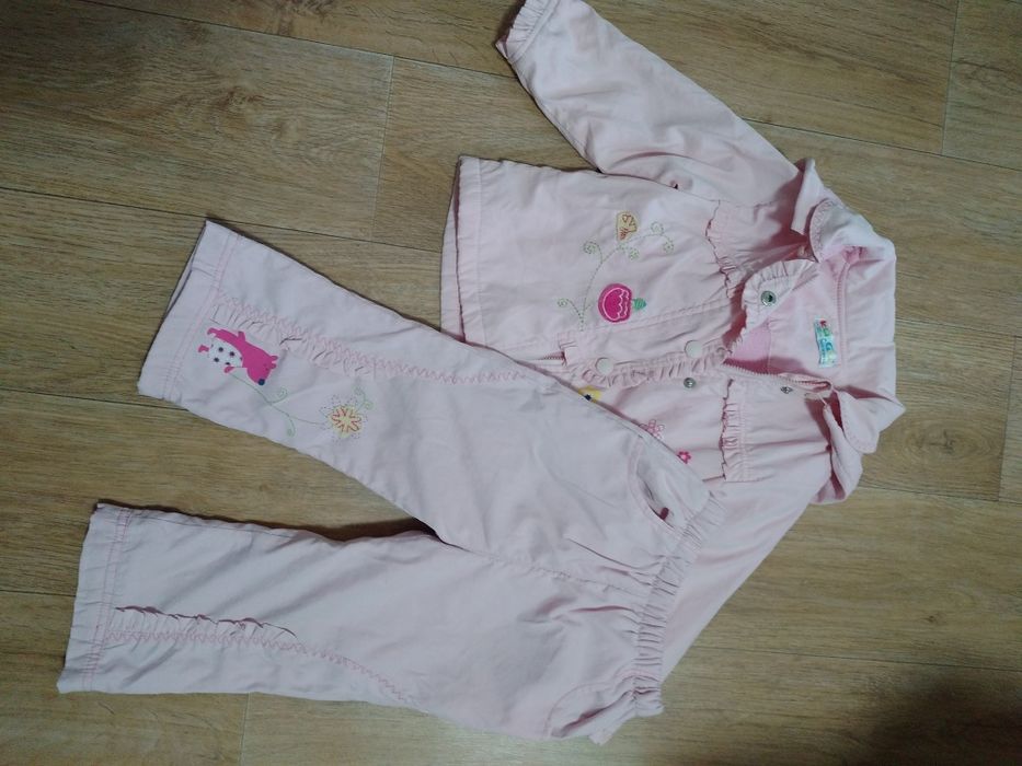 Осенний внсенний костюм на девочку