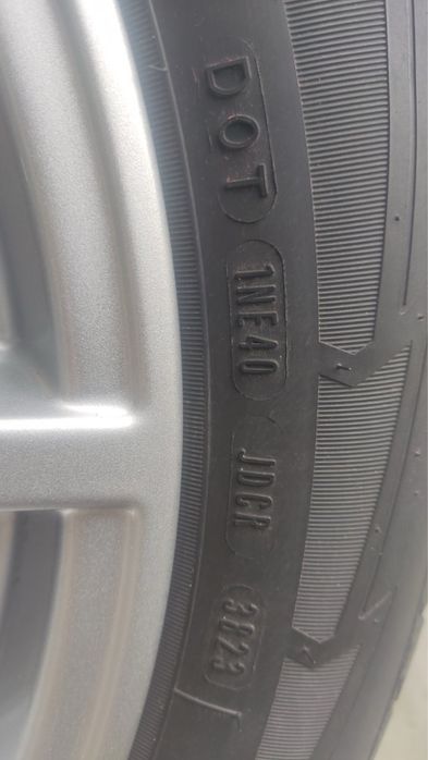Продавам гуми с джанти BMW – като нови