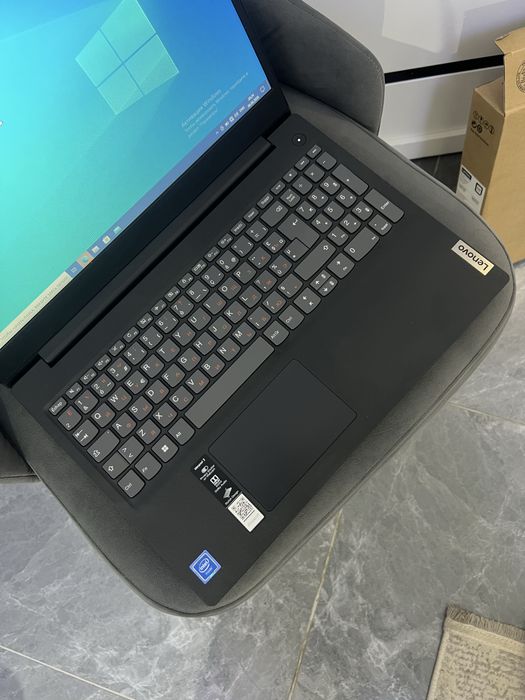 Офисный ноутбук Lenovo