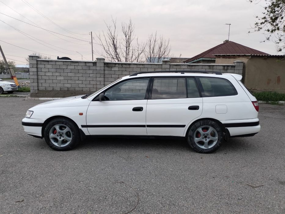 Продам тайёту Карина е