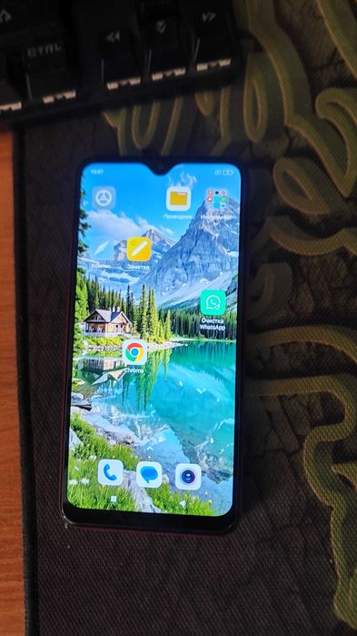 Телефон Redmi 8.