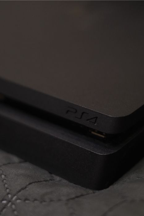 PlayStation 4 slim
