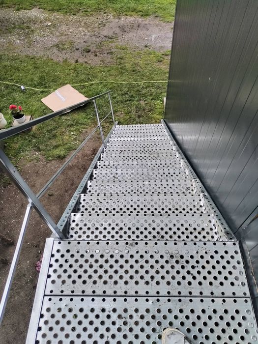Scarii metalice zincate