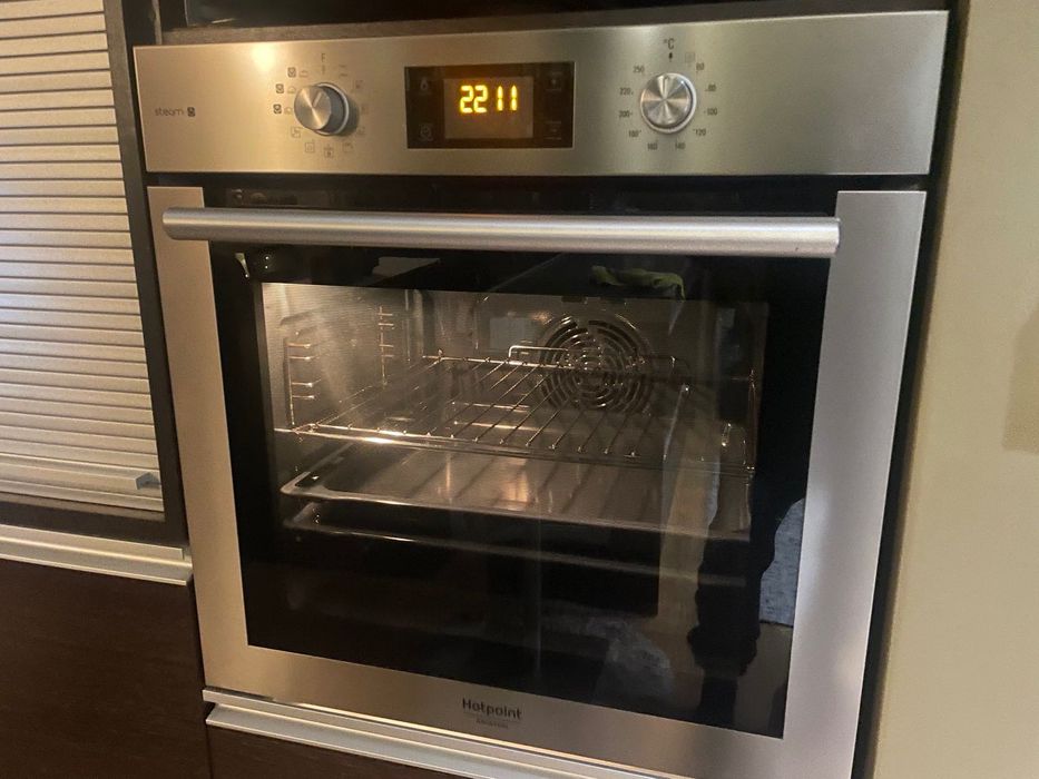 ARISTON фурна за вграждане