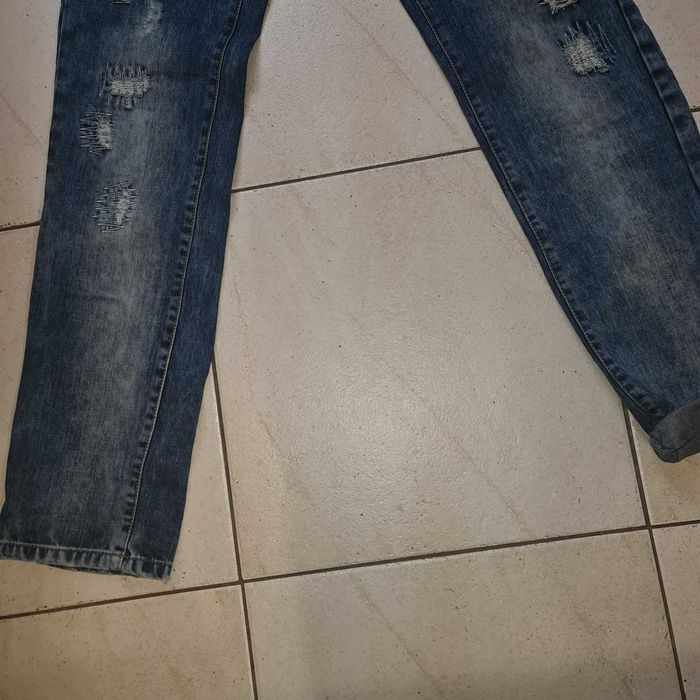 Тотална промоция само за Коледа-дънки-DSQUARED 2-от 350лв на 280лв.