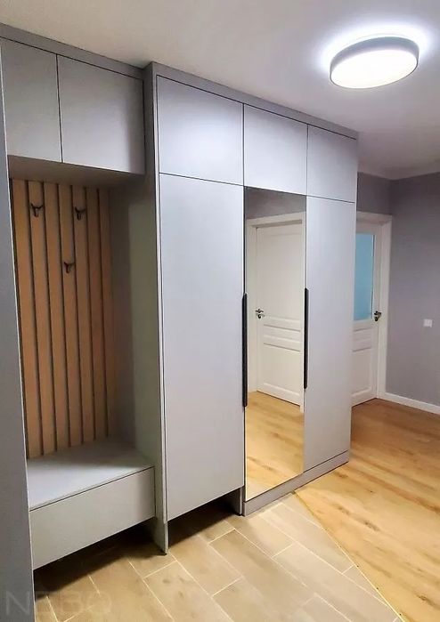 Шкаф прихожий. Шкафы