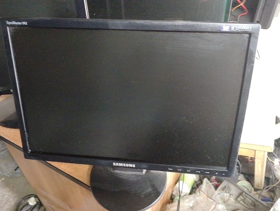 Продам мониторы от 17 до 22 дюймов в хорошем состоянии