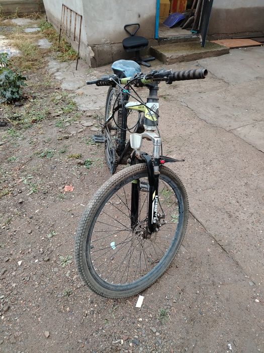 Продам велосипед бунт, трубы 90мм