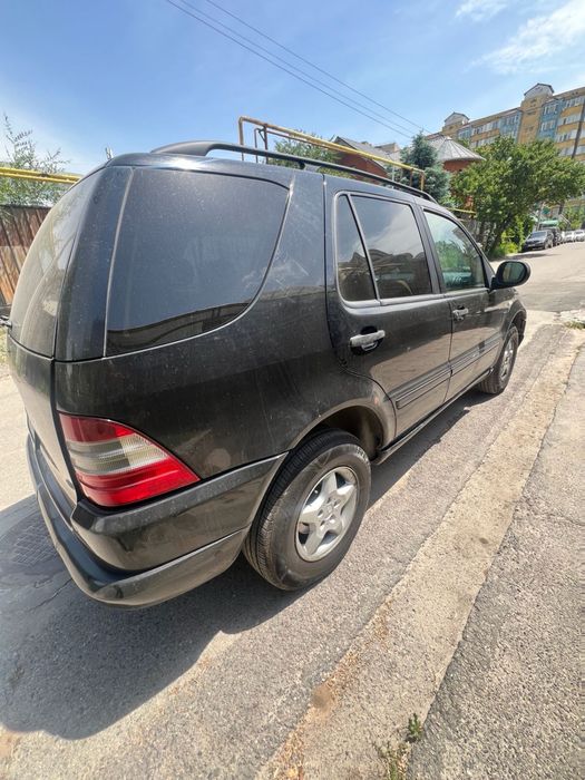 Mercedes Benz ML320