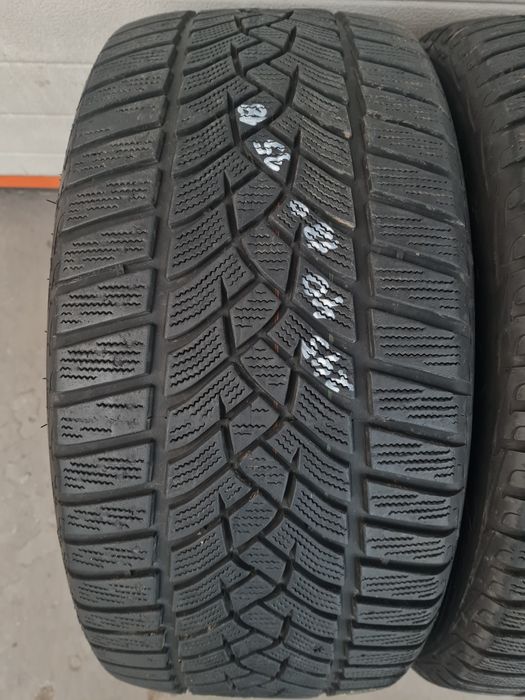 Зимни гуми 2 броя GOODYEAR UltraGrip 245 40 R18 дот 3518