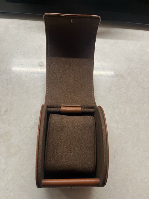 Breitling   case