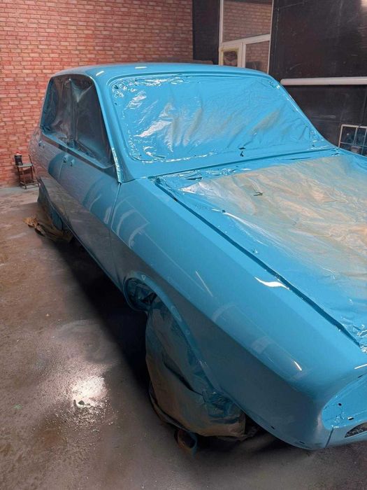 Vopsitor auto specializat în mașini retro – recomandare