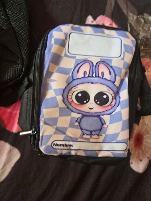 Продавам нов комплект голяма  раница, чанта и несесер на лабубу