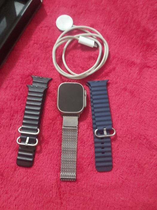 Vând apple watch ultra 49mm titanium