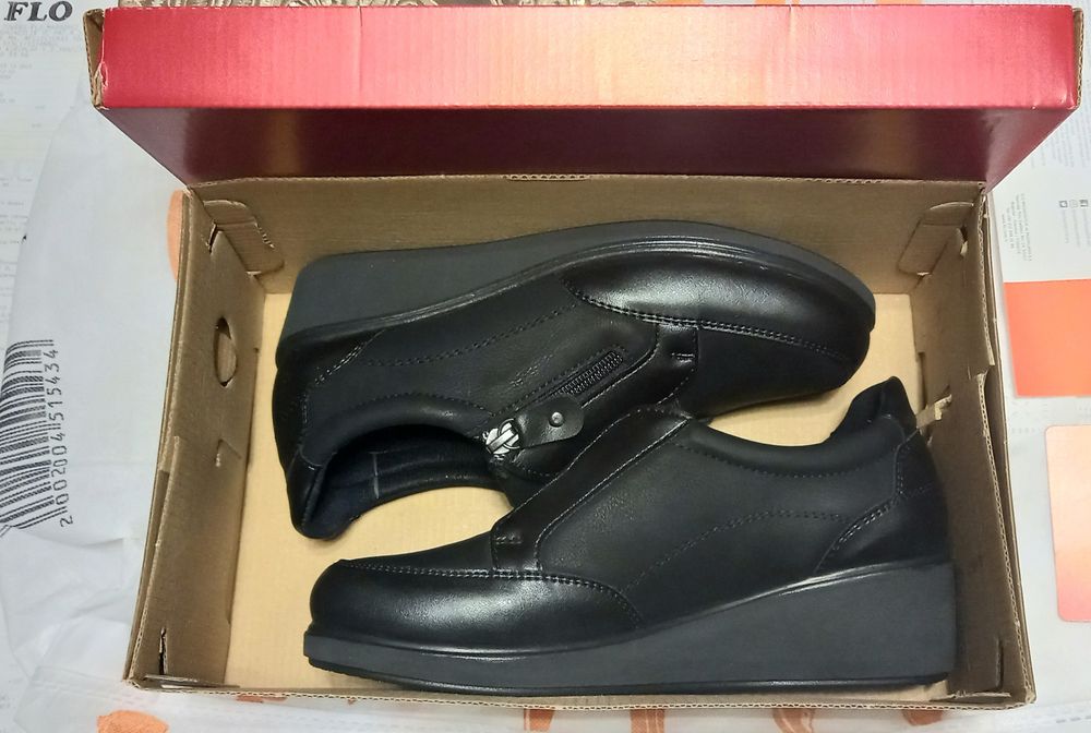 Туфли женские,новые. Размер37. Привезли из Турции в коробке,См.фото.