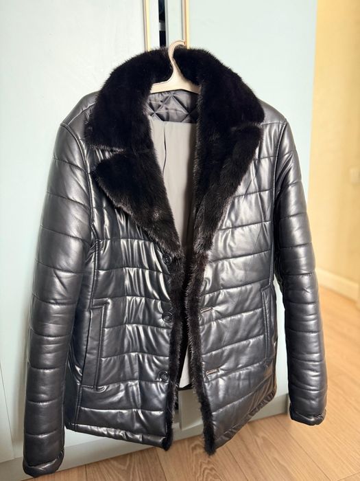 Продам мужскую куртку с норковым воротником