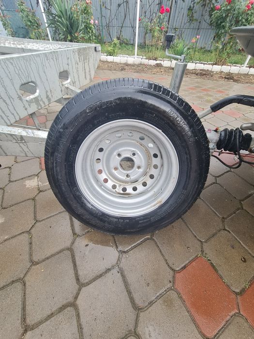 Vând 5 Anvelope cu jante 185 R14C Noi 2026
