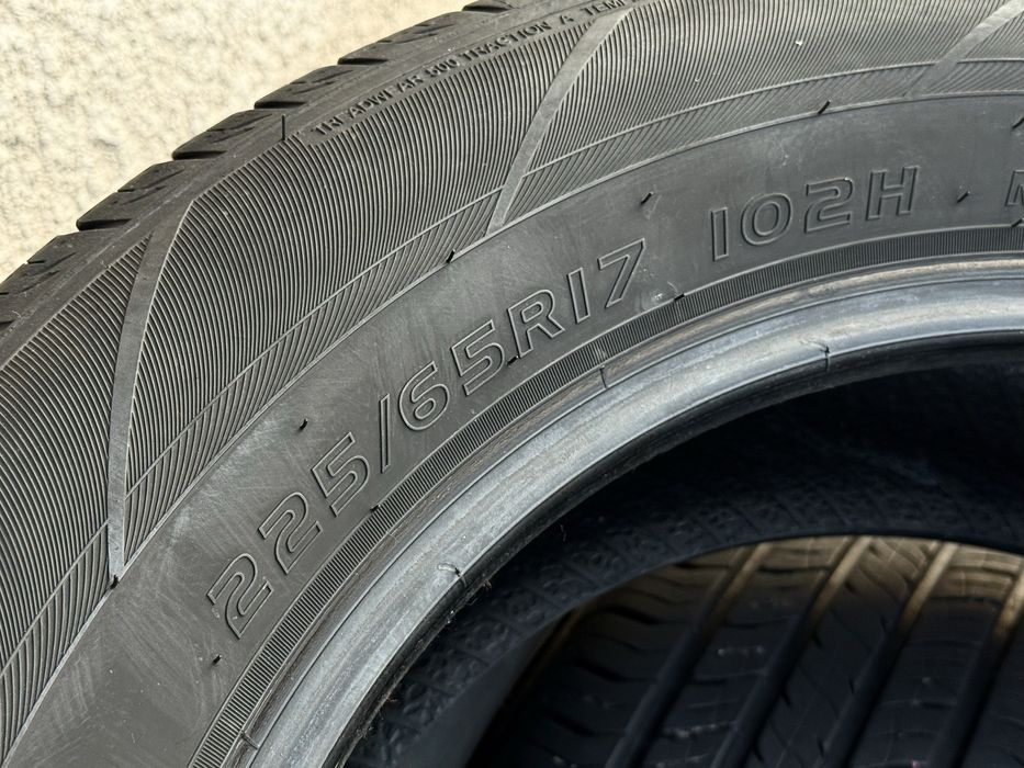 225|65 R17. Комплект шин.